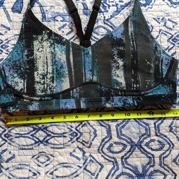 ✴️$5✴️LUCY Sports Bra Large - Picture 3 of 8